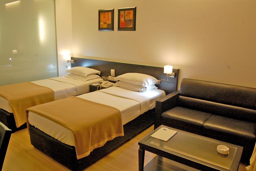 Comfort Inn Sunset Ahmedabad Exterior foto
